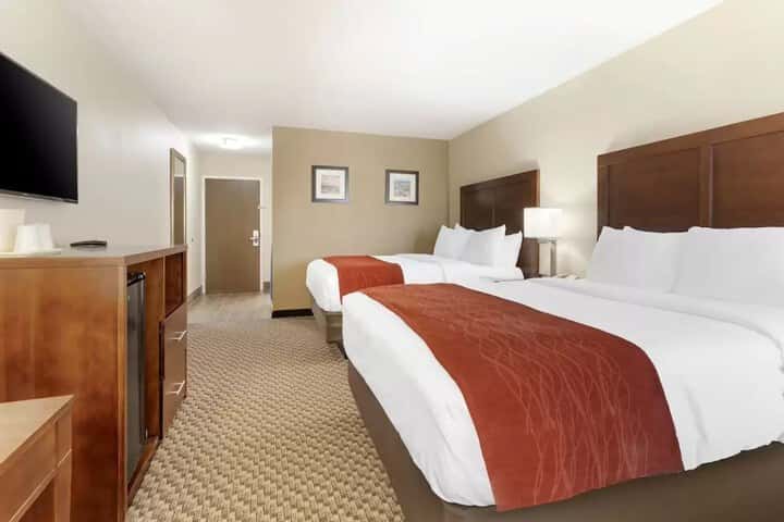 Room 2 of 7